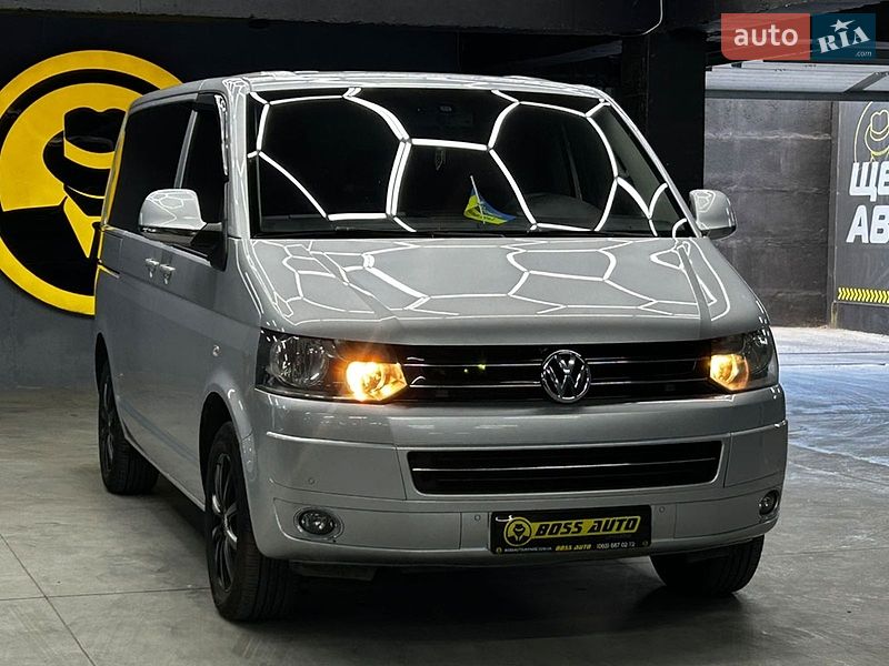 Минивэн Volkswagen Multivan 2014 в Черновцах