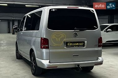 Минивэн Volkswagen Multivan 2014 в Черновцах