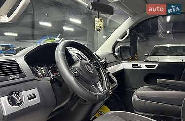 Минивэн Volkswagen Multivan 2014 в Черновцах