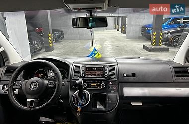 Минивэн Volkswagen Multivan 2014 в Черновцах