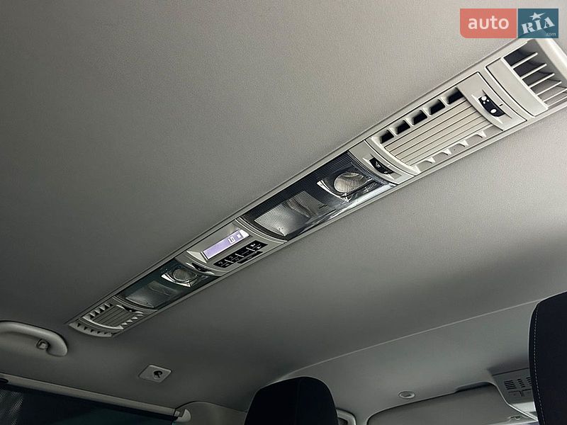 Минивэн Volkswagen Multivan 2014 в Черновцах