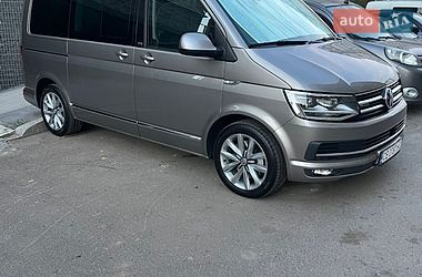 Минивэн Volkswagen Multivan 2015 в Львове