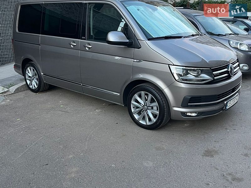 Минивэн Volkswagen Multivan 2015 в Львове