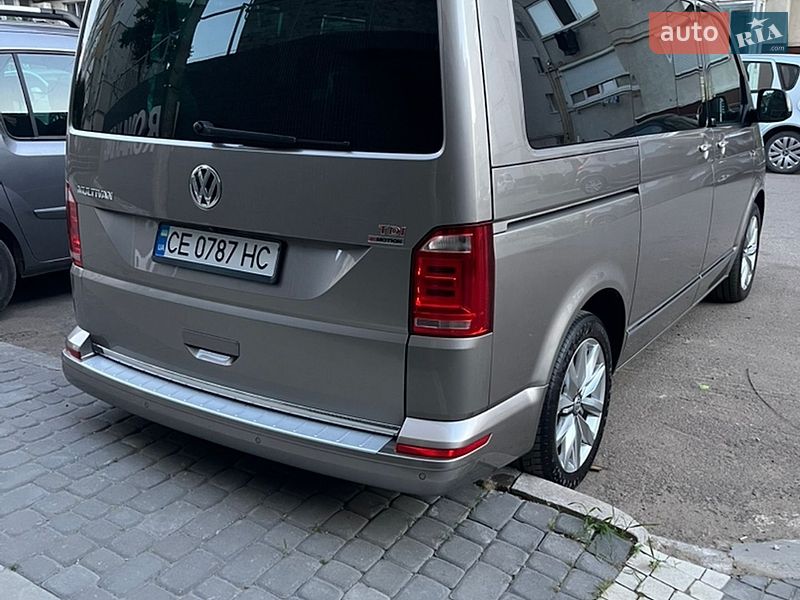Минивэн Volkswagen Multivan 2015 в Львове