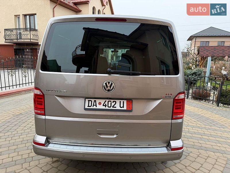 Минивэн Volkswagen Multivan 2015 в Львове