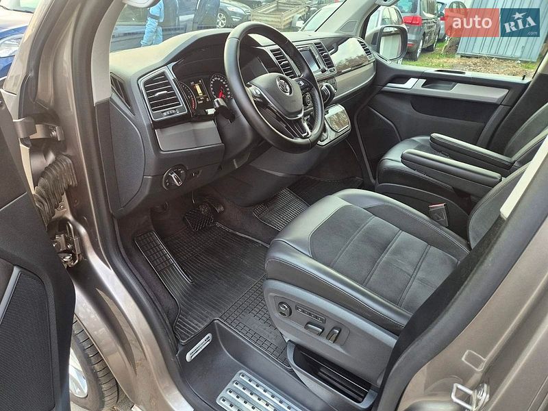 Минивэн Volkswagen Multivan 2015 в Львове