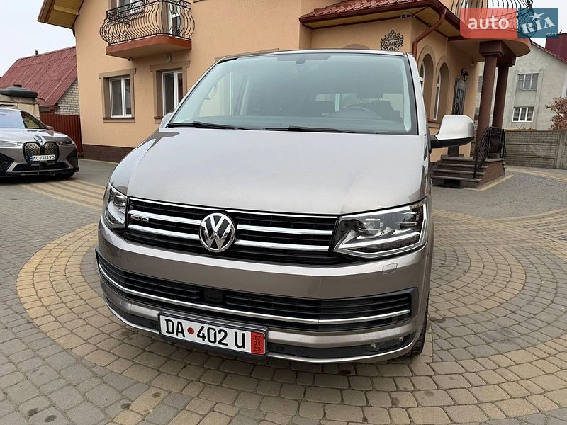 Минивэн Volkswagen Multivan 2015 в Львове