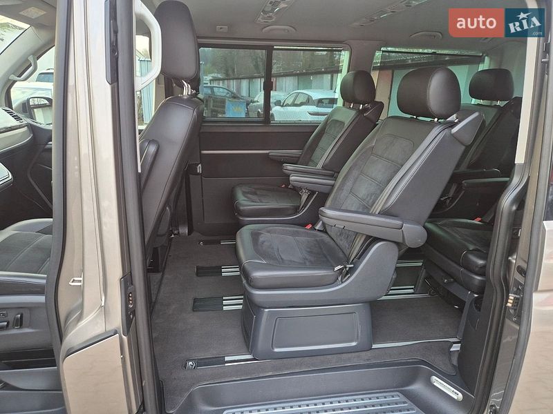 Минивэн Volkswagen Multivan 2015 в Львове