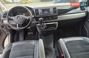 Минивэн Volkswagen Multivan 2015 в Львове