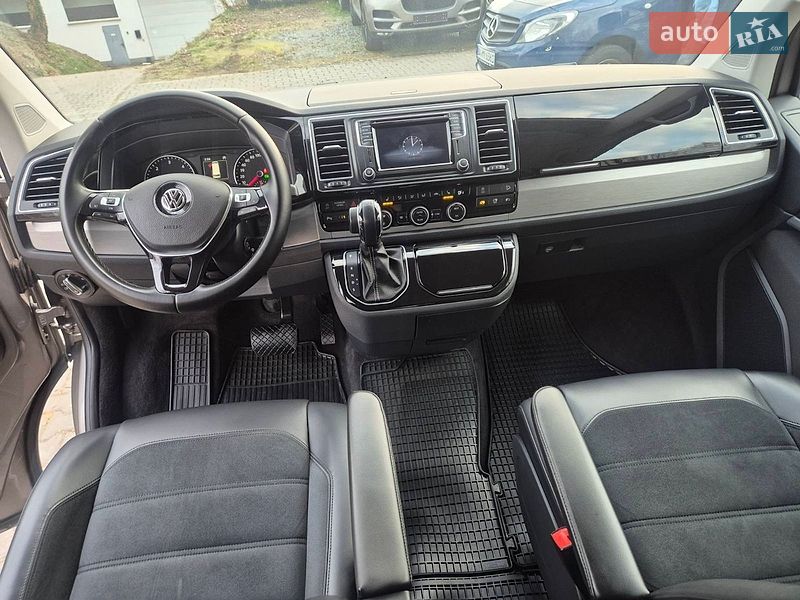 Минивэн Volkswagen Multivan 2015 в Львове