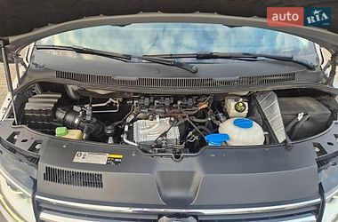 Минивэн Volkswagen Multivan 2015 в Львове