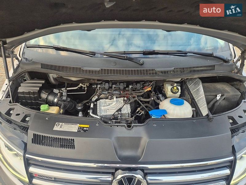 Минивэн Volkswagen Multivan 2015 в Львове