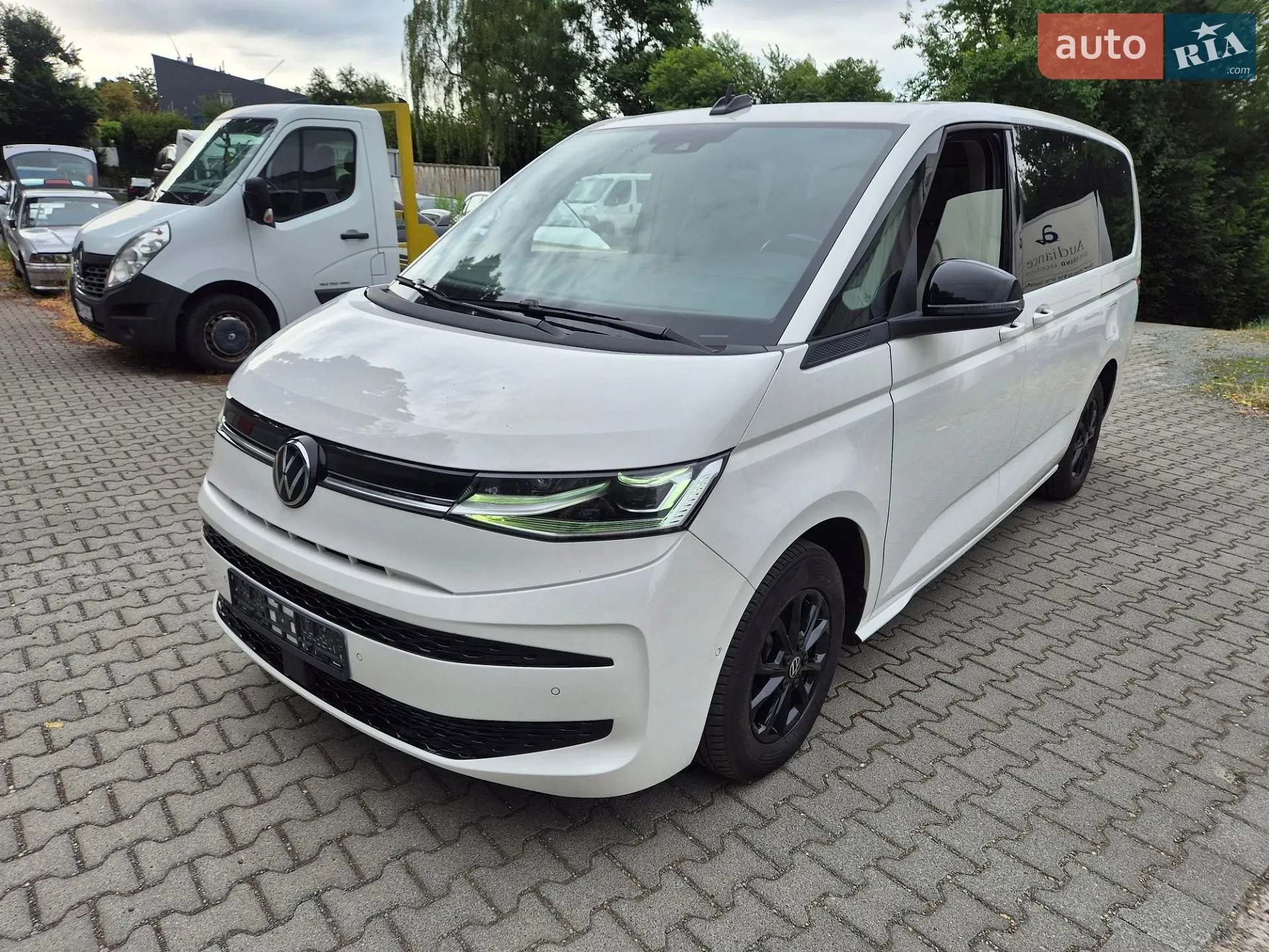 2022 Volkswagen Multivan - мініатюра 8
