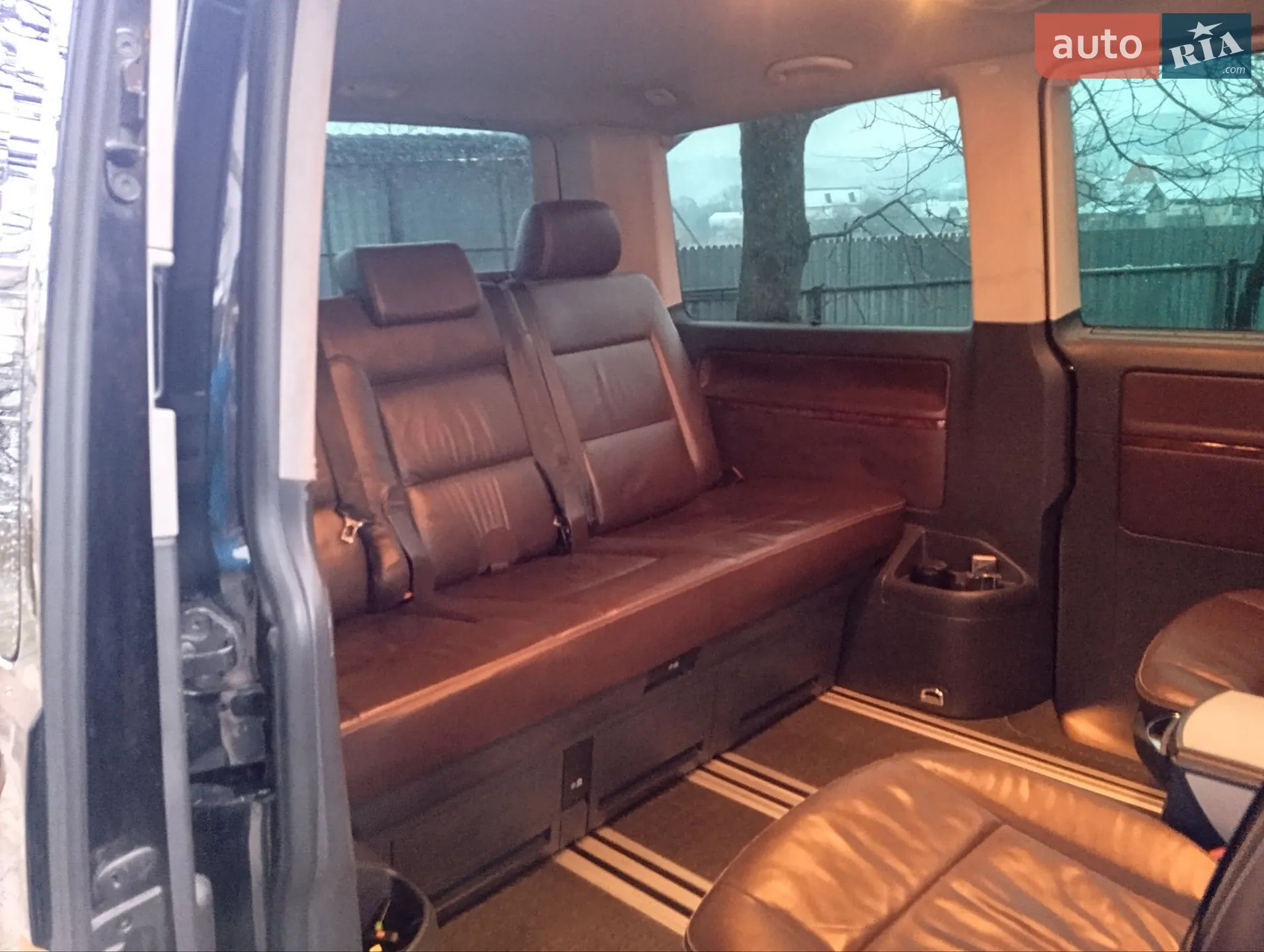 2010 Volkswagen Multivan - мініатюра 16