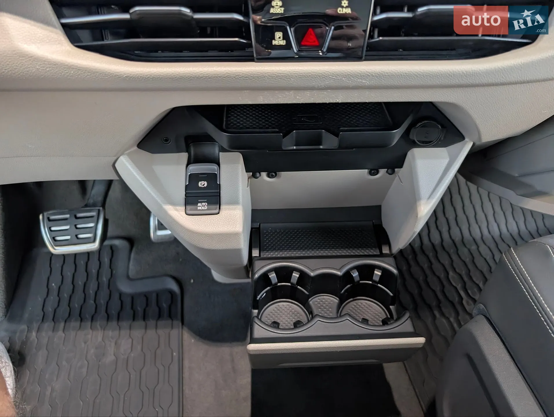 2024 Volkswagen Multivan - мініатюра 13