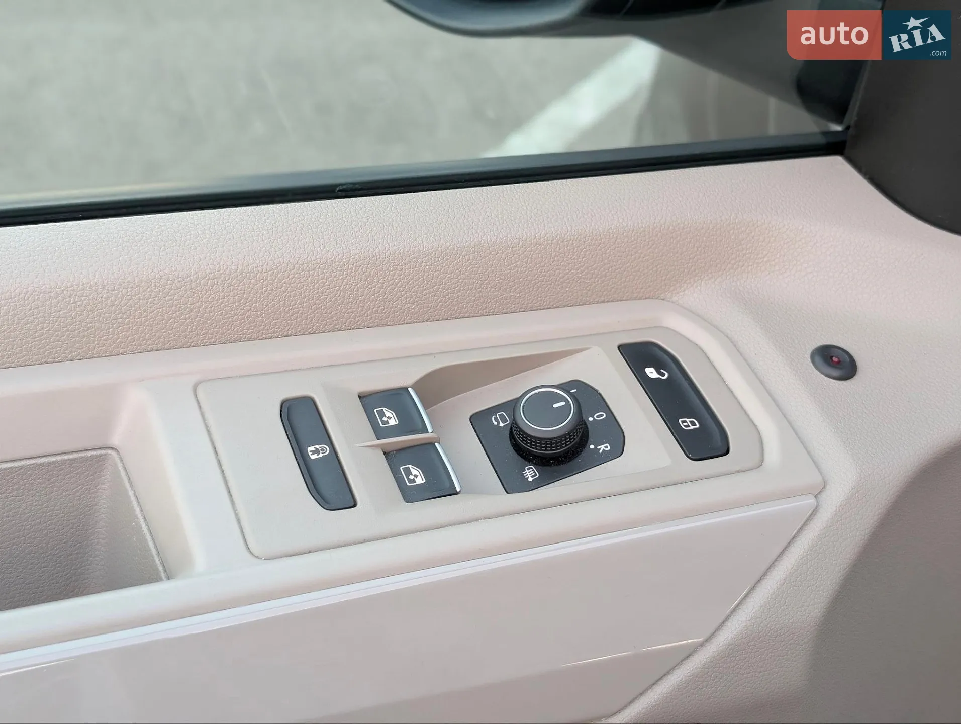 2024 Volkswagen Multivan - мініатюра 32