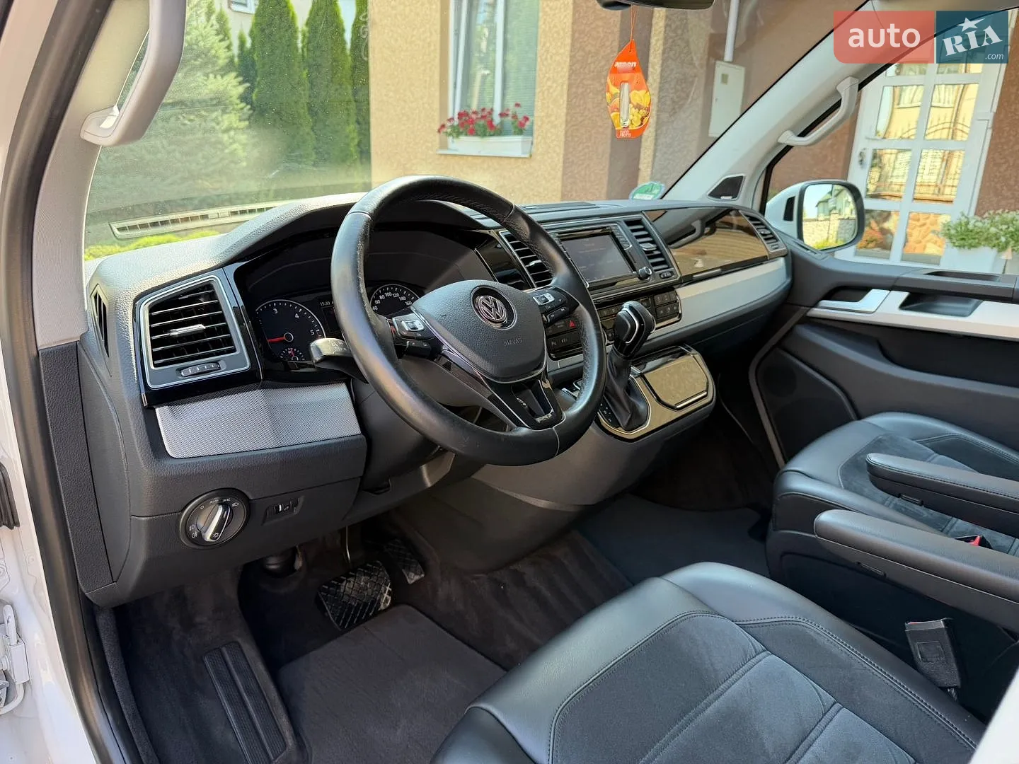 2017 Volkswagen Multivan - мініатюра 24