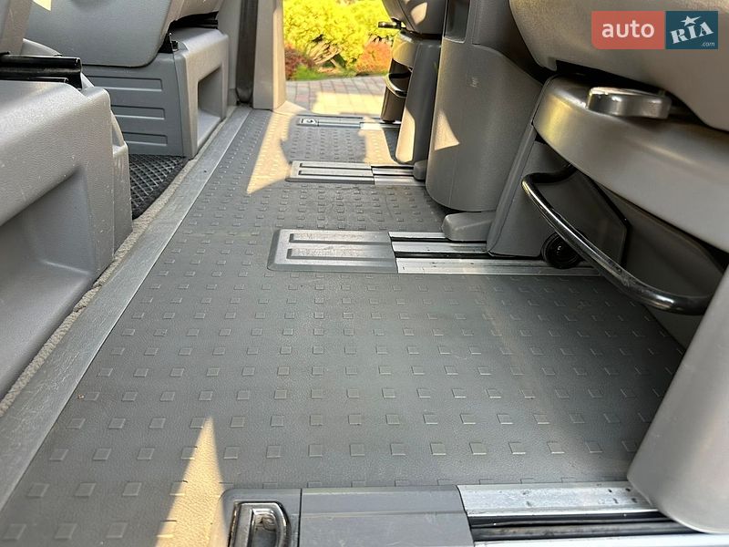 Мінівен Volkswagen Multivan 2009 в Луцьку