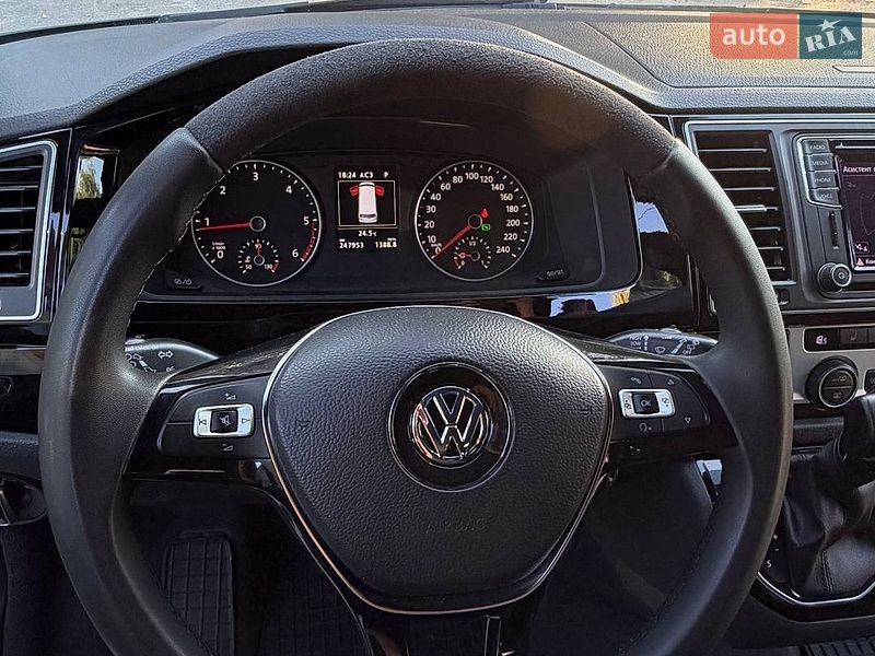 Минивэн Volkswagen Multivan 2019 в Киеве
