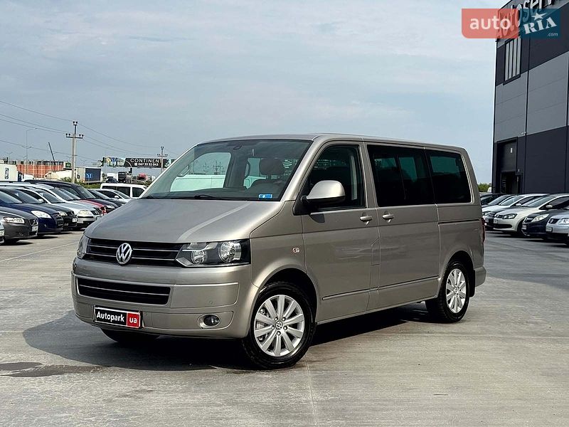 Минивэн Volkswagen Multivan 2012 в Львове