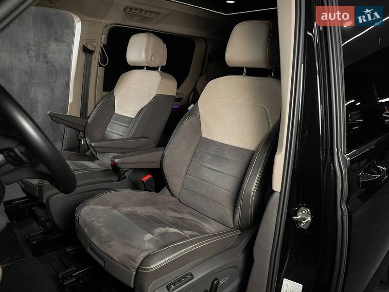 Минивэн Volkswagen Multivan 2022 в Луцке