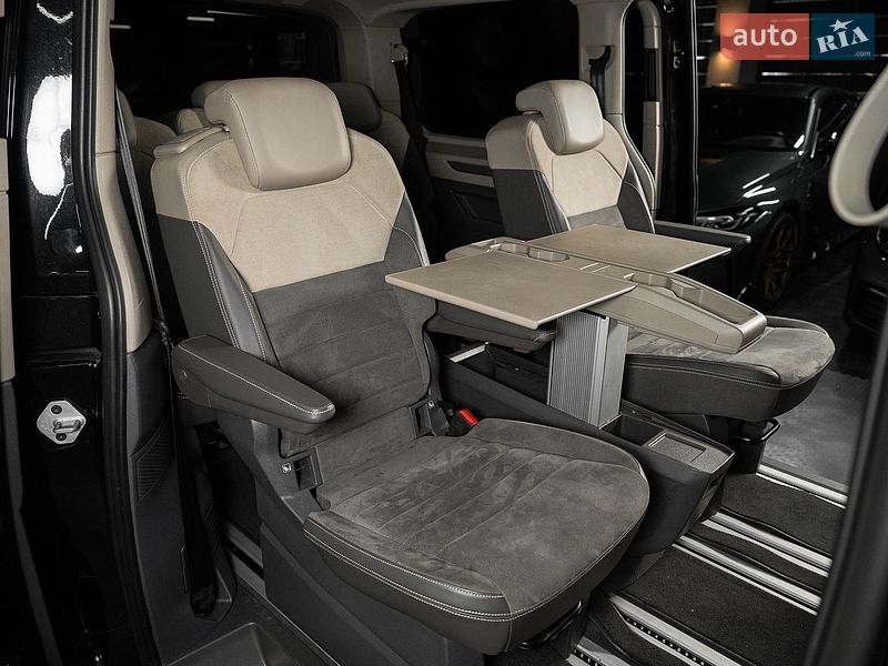 Минивэн Volkswagen Multivan 2022 в Луцке