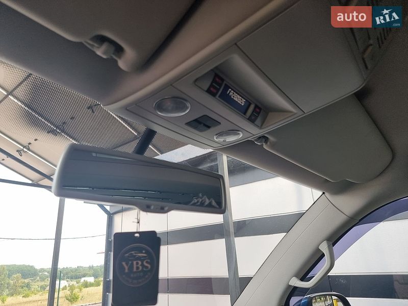 Минивэн Volkswagen Multivan 2013 в Виннице