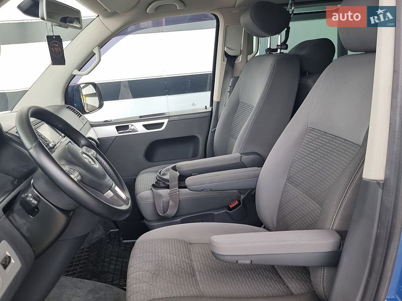 Минивэн Volkswagen Multivan 2013 в Виннице
