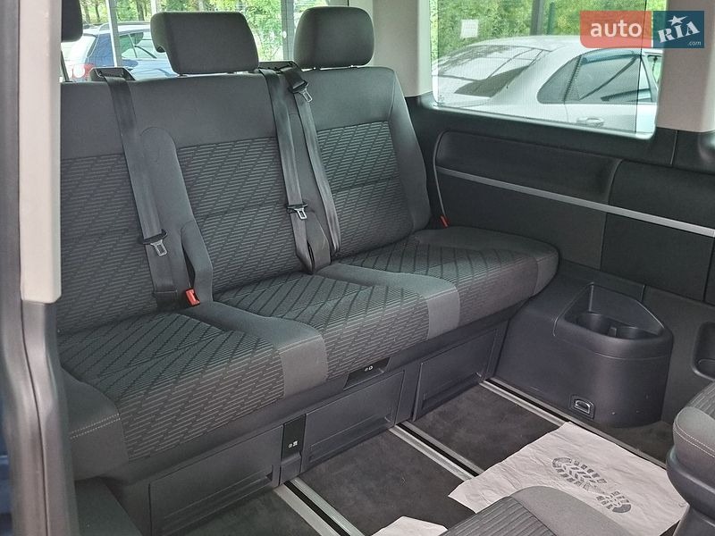 Минивэн Volkswagen Multivan 2013 в Виннице