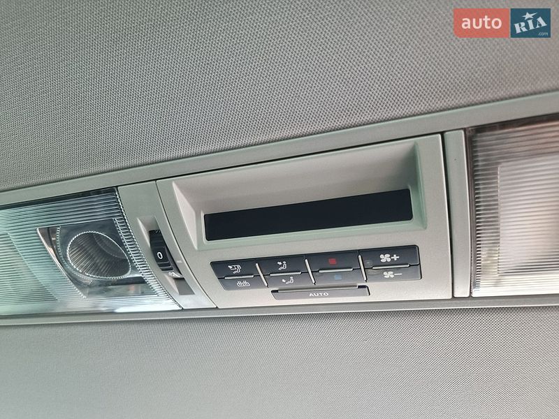 Минивэн Volkswagen Multivan 2013 в Виннице