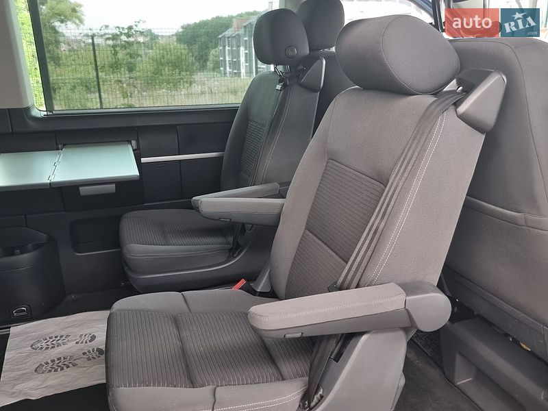 Минивэн Volkswagen Multivan 2013 в Виннице