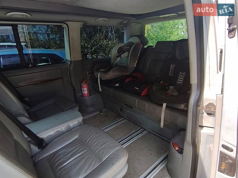 Минивэн Volkswagen Multivan 2004 в Николаеве