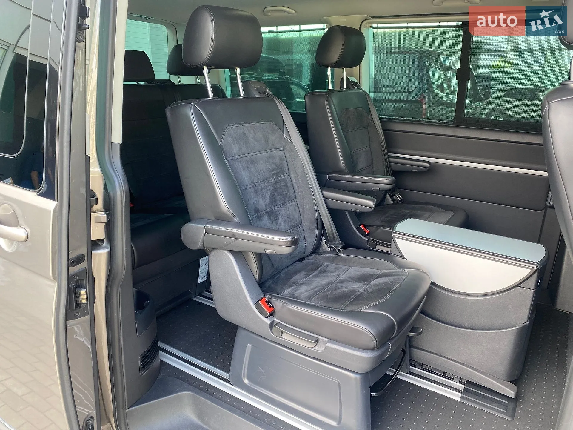 2016 Volkswagen Multivan - мініатюра 29