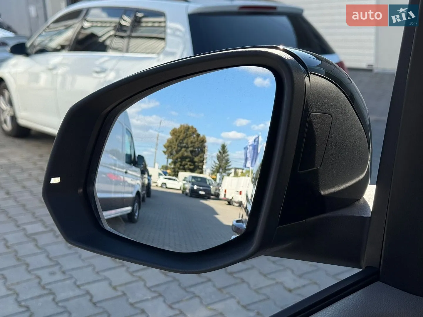 2025 Volkswagen Multivan - мініатюра 18