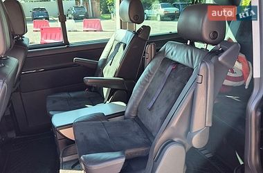 Минивэн Volkswagen Multivan 2017 в Черновцах