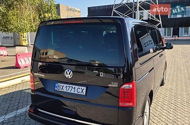 Минивэн Volkswagen Multivan 2017 в Черновцах