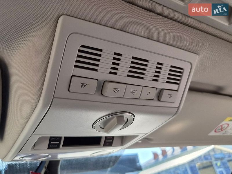 Минивэн Volkswagen Multivan 2017 в Черновцах