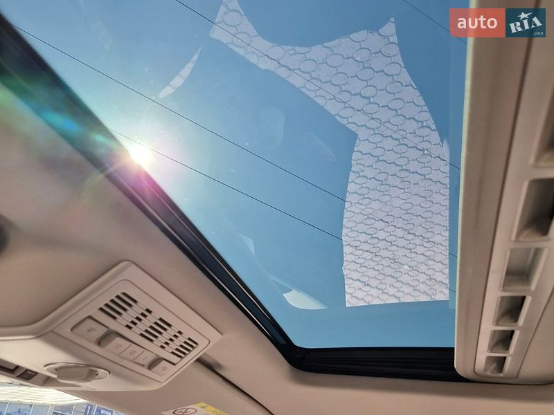 Минивэн Volkswagen Multivan 2017 в Черновцах