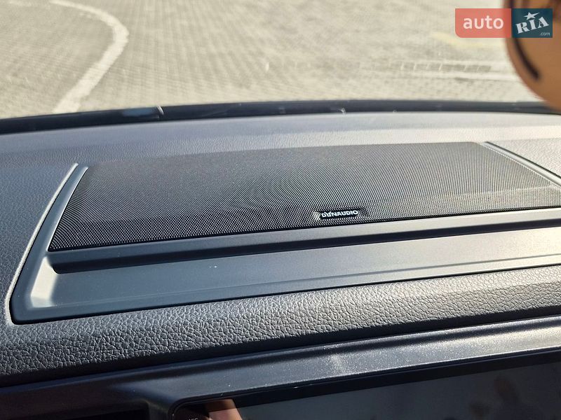 Минивэн Volkswagen Multivan 2017 в Черновцах