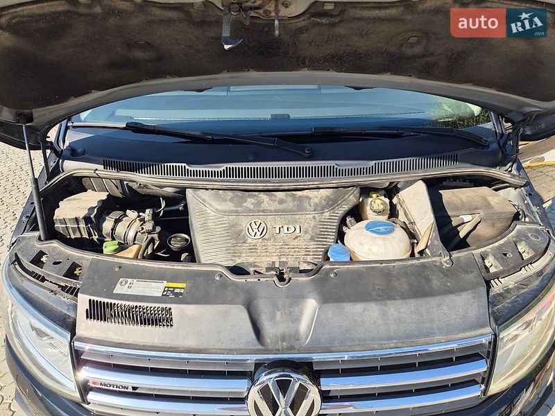 Минивэн Volkswagen Multivan 2017 в Черновцах