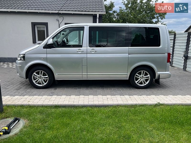 Мінівен Volkswagen Multivan 2011 в Черкасах