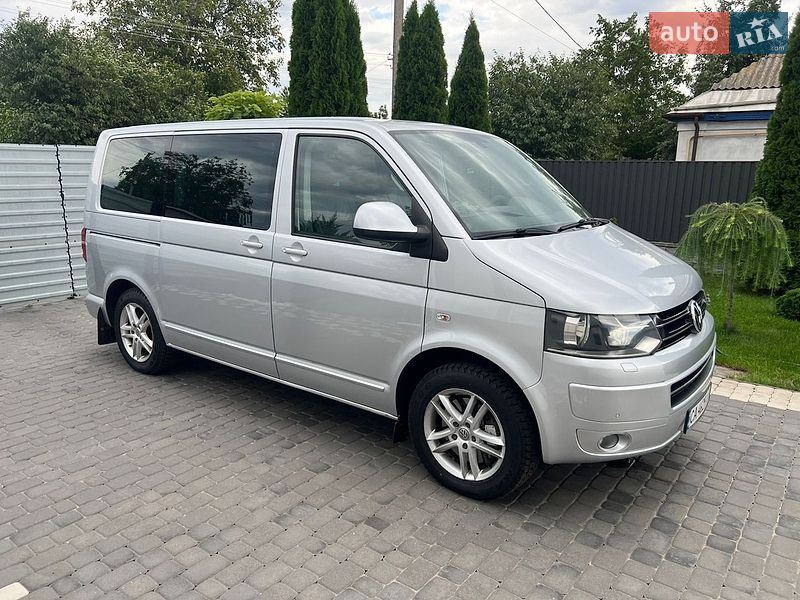 Мінівен Volkswagen Multivan 2011 в Черкасах