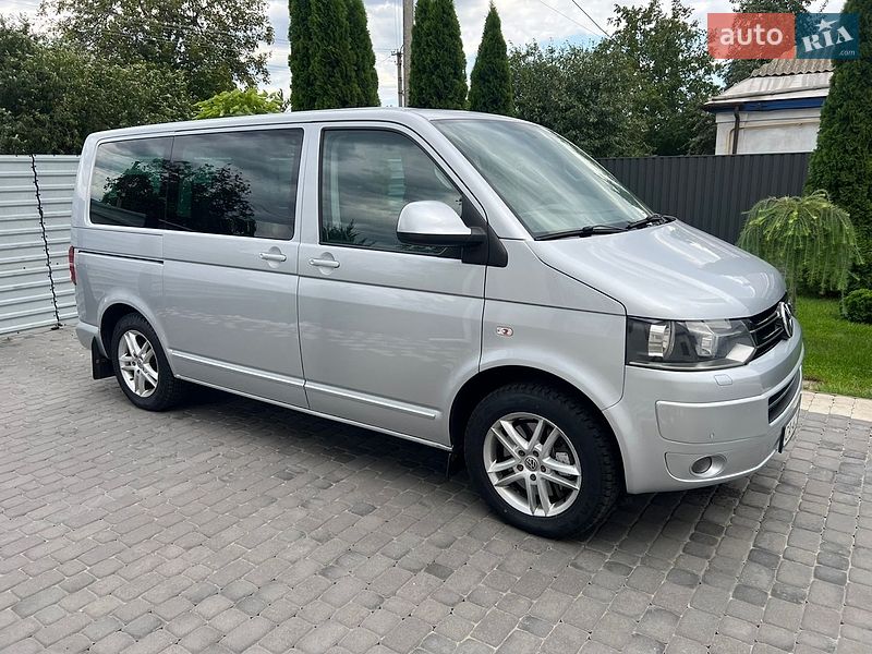 Мінівен Volkswagen Multivan 2011 в Черкасах