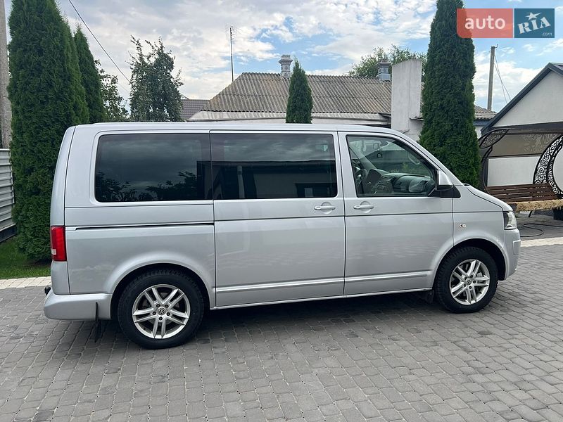 Мінівен Volkswagen Multivan 2011 в Черкасах