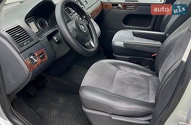 Мінівен Volkswagen Multivan 2011 в Черкасах