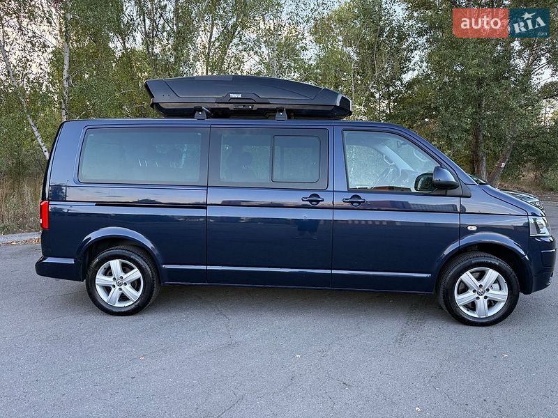 Минивэн Volkswagen Multivan 2015 в Киеве