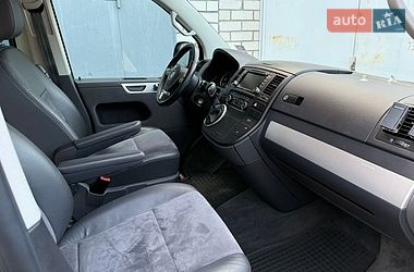 Минивэн Volkswagen Multivan 2015 в Киеве