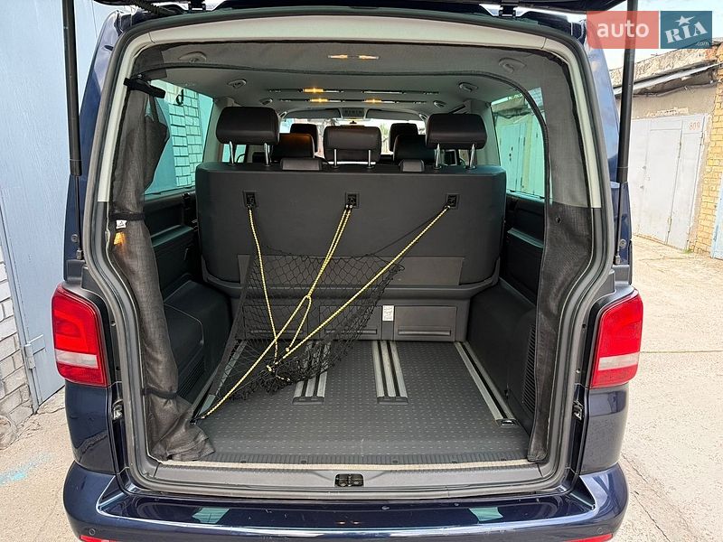 Минивэн Volkswagen Multivan 2015 в Киеве