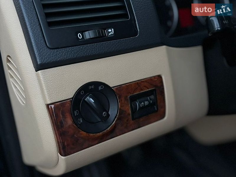 Минивэн Volkswagen Multivan 2007 в Киеве