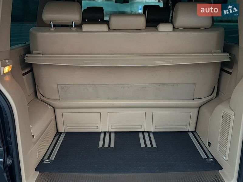 Минивэн Volkswagen Multivan 2007 в Киеве